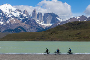 mountain-biking-torres-del-paine-wilderness-wildlife-chile-patagonia-holiday-adventure.jpg