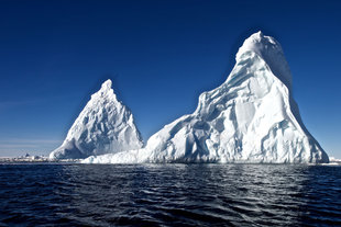 Huge icebergs, Ross Sea