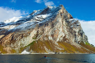 Spitsbergen, Land of the Pointed Mountains - David Slater