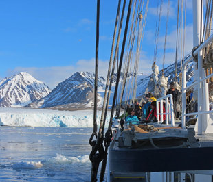 Sailing in Spitsbergen Svalbard - photography by AQUA-FIRMA Marine Scientist Polar Guide and Polar Dive leader Charlotte Caffrey