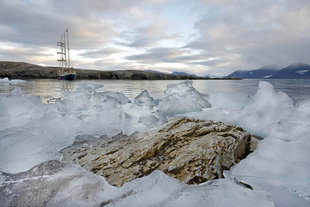 Ice Formations - Arjan Bronkhorst