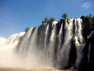 Iguazu Falls argentina.jpg