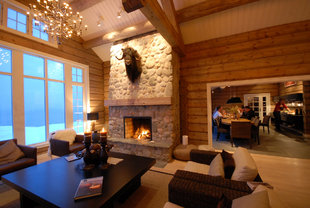 Luxury Lodge, Lyngen Alps, Arctic Norway near Tromso