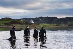 four-snorkelers-in-lake-kleifarvatn-by-e-magnusson-1799x1200.jpg