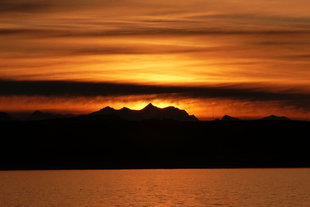 sunset-el-calafate-patagonia-wilderness-wildlife-holiday-antarctica-trekking-pumas-argentina-glacier.jpg