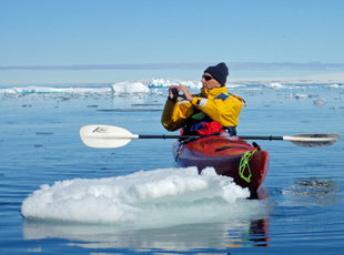 Kayaking in Spitsbergen