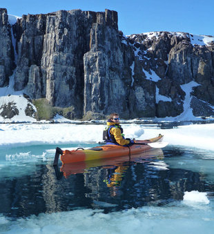 Kayaking in Spitsbergen