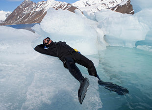 Relaxing between dives in Spitsbergen