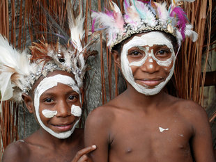 Tribal Culture in the Sepik Province - Ralph Pannell