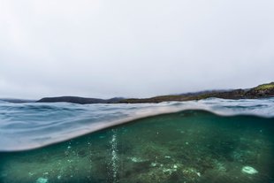 volcanic-landscape-lake-kleifarvatn-iceland-.jpg