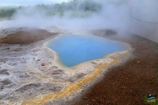 Geysir-Strokkur-Golden-Circle-Iceland.jpg