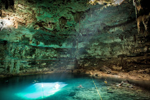 Cenote Diving in Yucatan Peninsula - Susi Ma