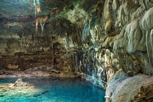 Cenote in Yucatan Peninsula - Susi Ma