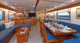 Beluga Dining Room bar Galapagos Wildlife Yacht Safari.jpg