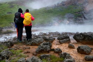 hot-spring-hunt-hiking-iceland-summer.jpg