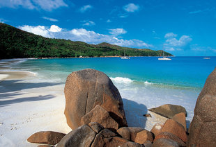 Anse-Lazio-Praslin-Island-Seychelles-boulders.jpg