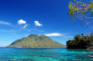 Volcanic Islands & Tropical Waters! of the Banda Sea