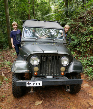 Sinharaja-Rainfirest-National-Park-Sri-Lanka-Jeep-family-holiday-educational-travel-wildlife-birdwatching-tour-vacation-Arran-Oliver-Pannell.jpg