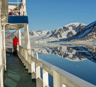 Watching for wildlife in Spitsbergen - Katya Riedel