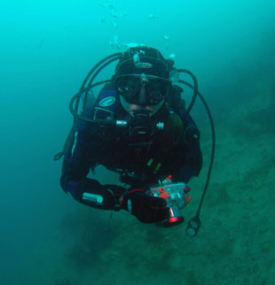 Diver in Spitsbergen - Shaowen Lin