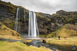 seljalandsfoss-waterfall-south-coast-iceland.jpg