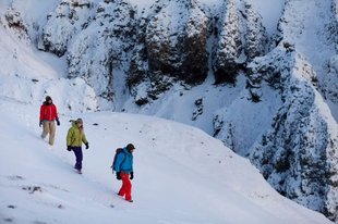 Hot Spring Hunt in Winter