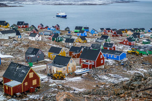 ship-ittoqqortoormiit-scoresby-sund-greenland-polar-voyage-cruise-katja-riedel-.jpeg