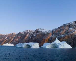 east-greenland-scoresby-sund-icebergs-september-wim-van-passel.jpg