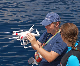 Dr Simon Pierce, Whale Shark Research guru & Photographer / co-Founder of the Marine Megafauna Foundation