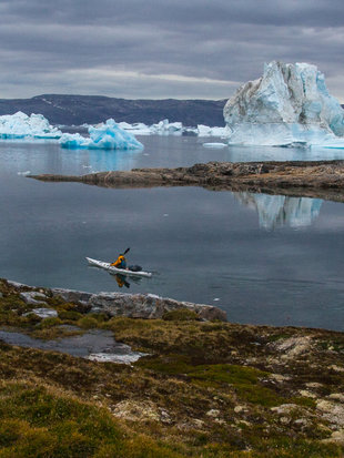 Greenland-kayaking-landscape.jpg