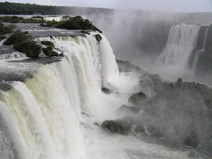 iguazu-falls-argentina-brazil.jpg
