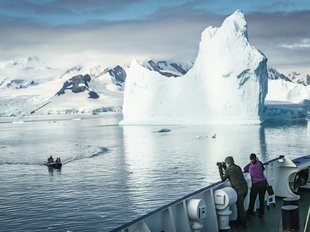 iceberg-photography-ship-polar-voyage.jpeg