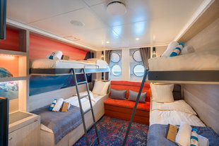 Hondius Quadruple Porthole Cabin