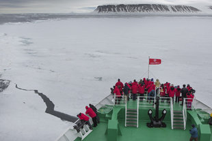 MS Expedition breaking through ice