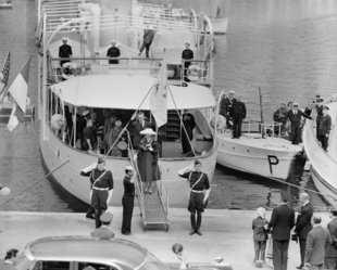 Historic Photo of Royal Couple Disembarking Princess Grace