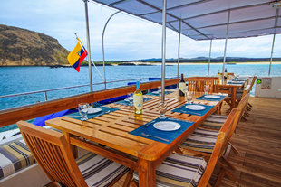 Archipel I Alfresco Dining Area