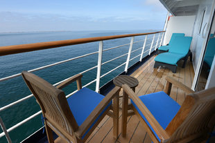 owners-suite-balcony-hebridean-sky-antarctic-polar-ship-wildlife-holiday-vacation-antarctica-vessel-details.jpg