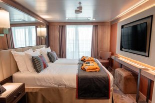 World Explorer Deluxe Cabin