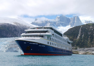 M/V Stella Australis