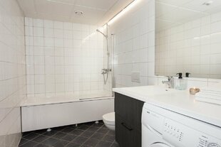 Bathroom, Svalbard Lodge