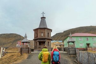 Catamaran-barentsburg-svalbard-spitsbergen.jpg