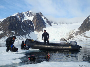 arctic-scuba-ice-dive-liveaboard-photography-ralph-pannell-aqua-firma-diving-spitsberen-svalbard-polar-travel-diving-holiday.jpg