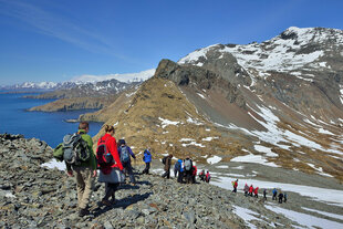 Hiking in Godthul Bay