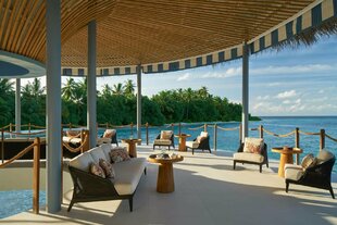 Spa-Lounge-Raffles-Maldives-Meradhoo-huvadhu-luxury-resort-snorkeling-scuba-diving-holiday-vacation-wellness.jpg