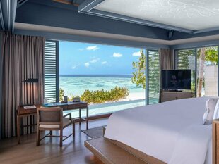 Royal Residence Master Bedroom - Raffles Maldives Meradhoo