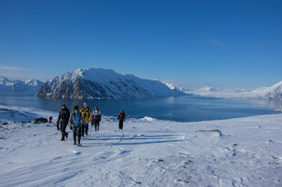 Arctic-Spring-Sailing-Voyage-Hike-Sail-Hiking-Snowshoeing-Spitsbergen-May-Rembrandt-Jorg-Berning.jpeg
