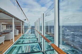 Glass Floor Deck, Hanseatic Inspiration