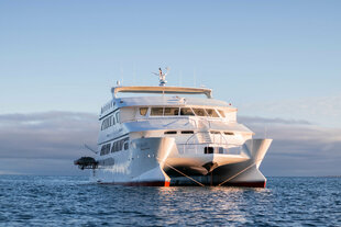 Eco-Galaxy-Galapagos-motor-yacht.jpg