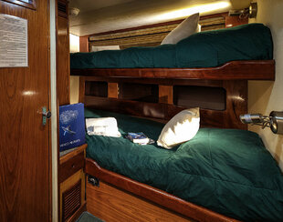 Solmar V - Standard Twin Cabin