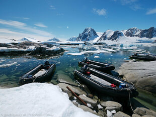 Rigid Inflatable Boat landing